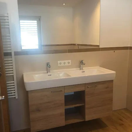 Haus Steinplatte Appartamento *