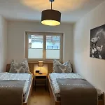 Haus Steinplatte 웨이드링