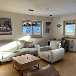 Haus Steinplatte 아파트