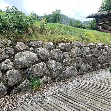 Haus Steinplatte Waidring